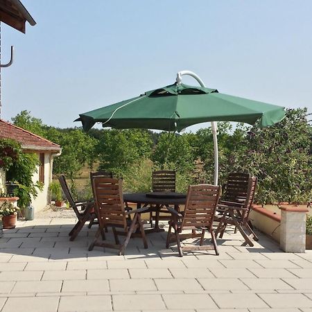 Les Tilleuls Bed & Breakfast Saint-Pe-Delbosc Bagian luar foto