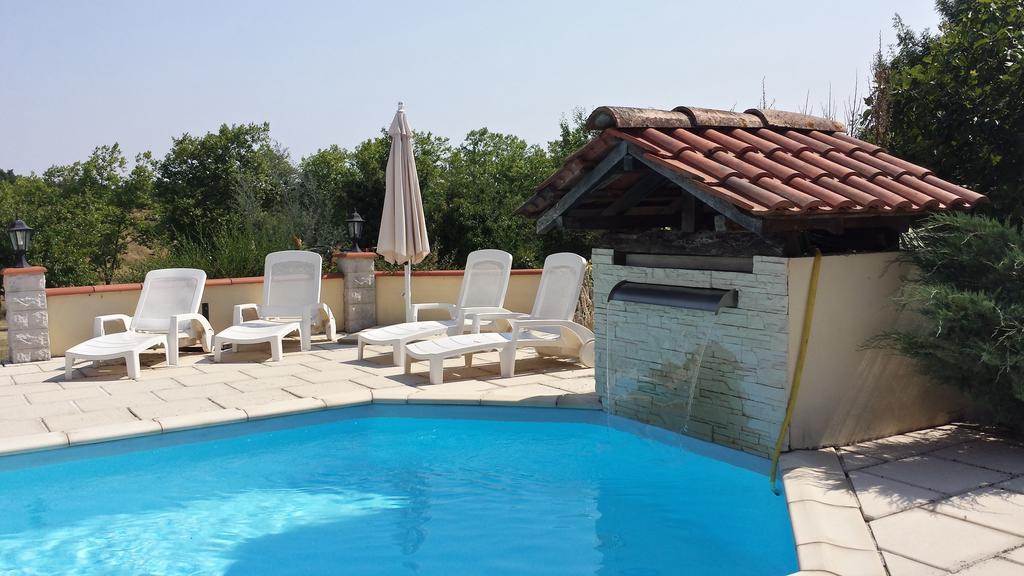 Les Tilleuls Bed & Breakfast Saint-Pe-Delbosc Bagian luar foto