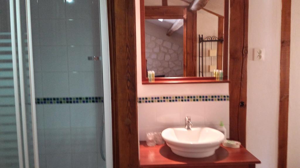 Les Tilleuls Bed & Breakfast Saint-Pe-Delbosc Bagian luar foto