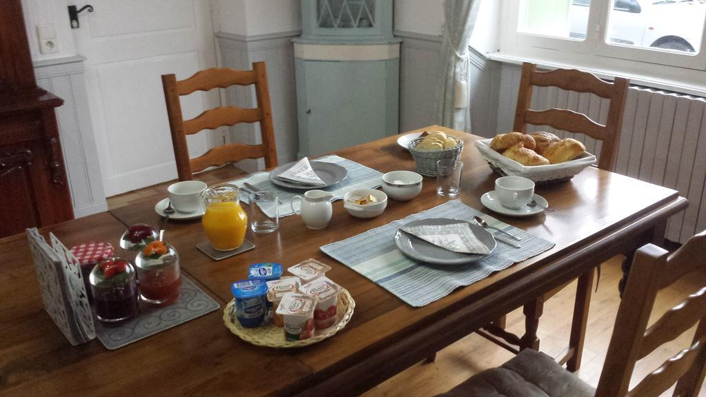 Les Tilleuls Bed & Breakfast Saint-Pe-Delbosc Bagian luar foto