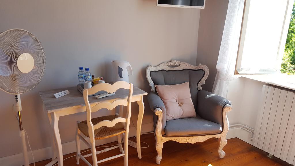 Les Tilleuls Bed & Breakfast Saint-Pe-Delbosc Bagian luar foto